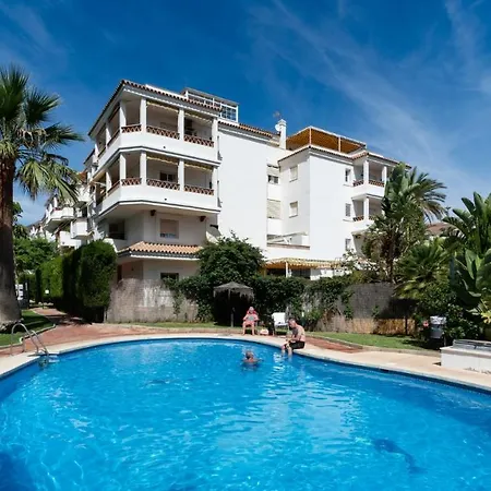 Holidays & Homes I Playa, Piscinas ,relax * Benalmádena