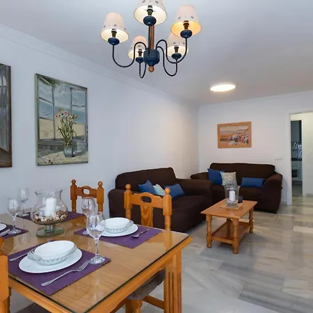 Holidays & Homes I Playa, Piscinas ,relax *